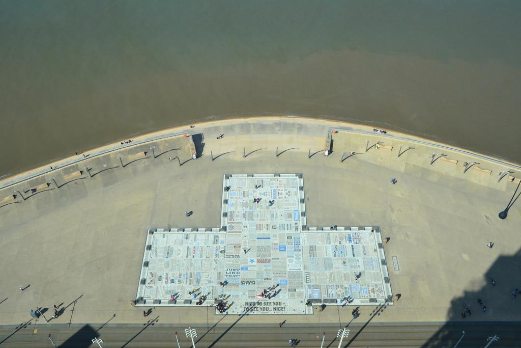 Camelot Seafront Hotel Blackpool Room photo